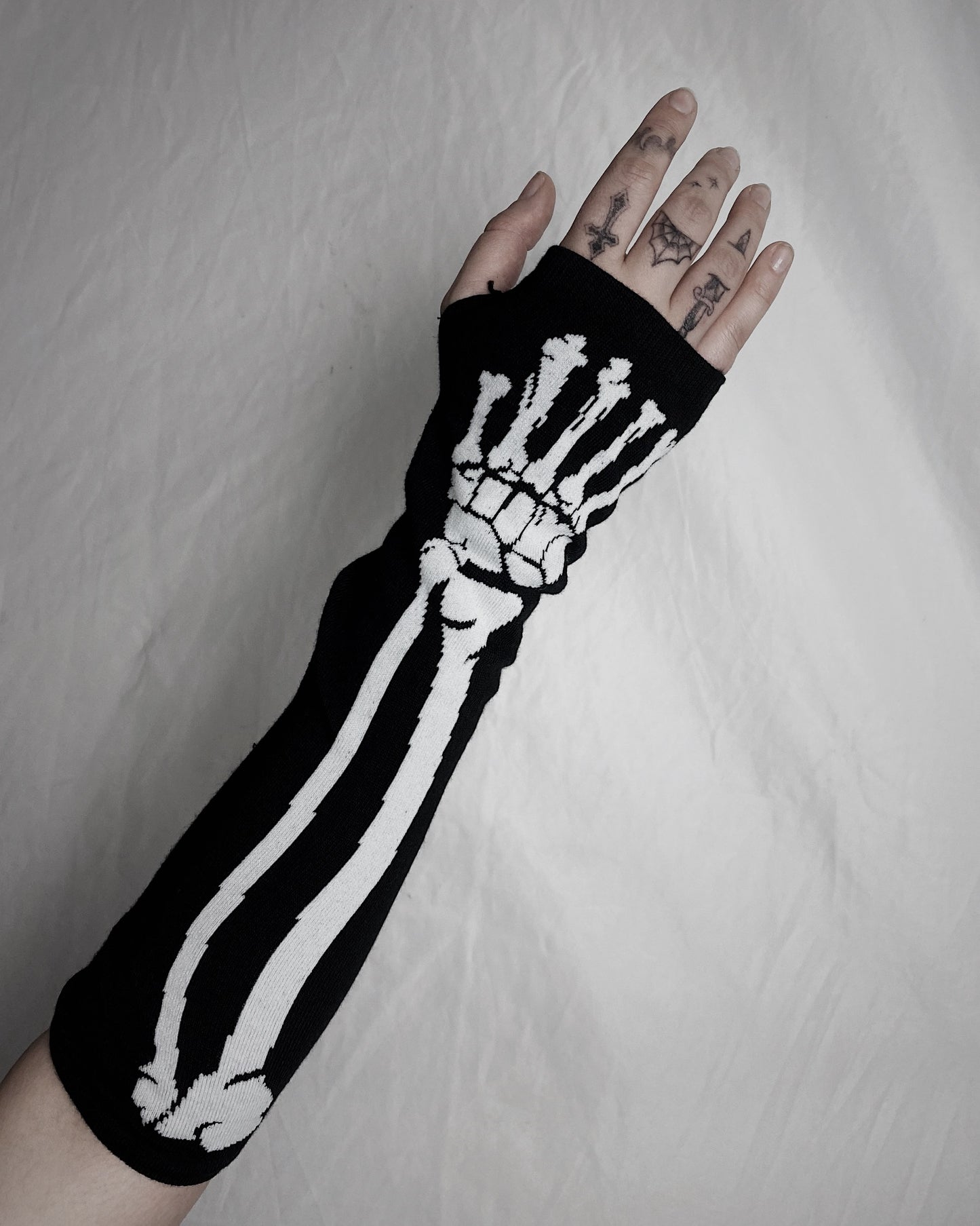 Skeleton Sleeve Gloves